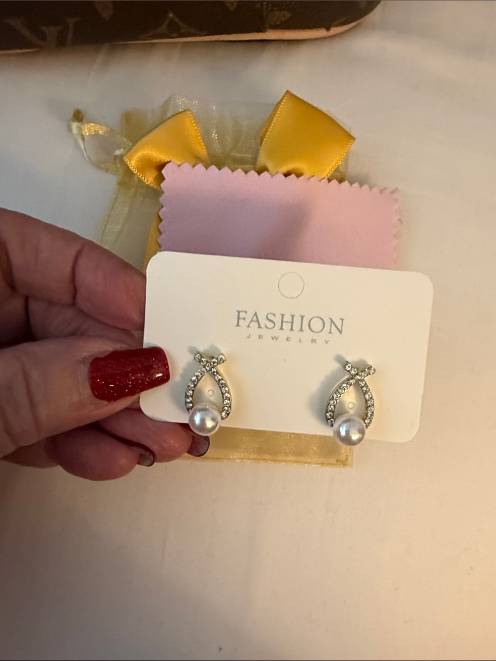 Fashion Jewelry Gold-Tone Pearl & Crystal Stud Earrings - NEW